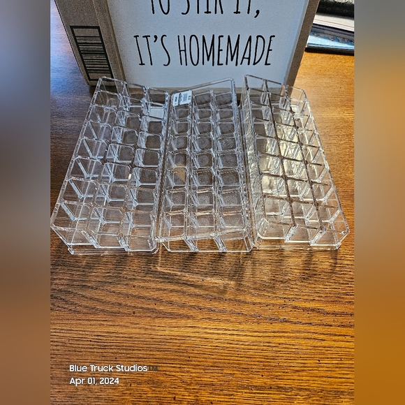 Plastic Acrylic Lipstick Holder Trays - Picture 4 of 7